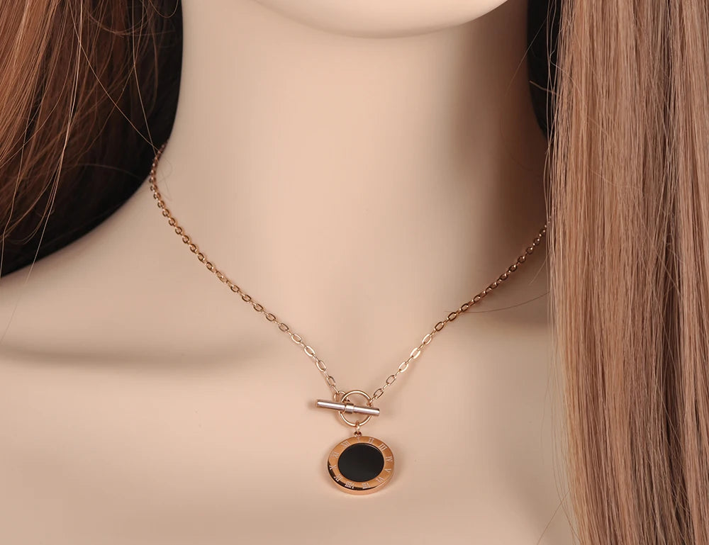 Classic Stainless Steel Fine Brand Jewelry Black Acrylic Roman Alphabet Pendant Neckalces Bridal Wedding Jewelry YN18023
