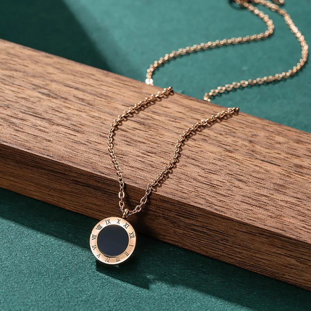 Classic Roman Numerals Black White Shell Pendant Necklaces Jewelry Stainless Steel Chokers Necklace For Women BN18019